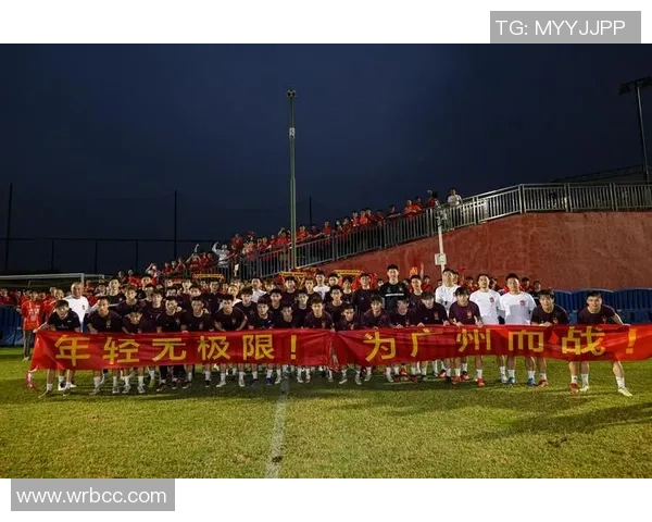 广州足球队奋勇拼搏的历程与荣耀时刻全景回顾